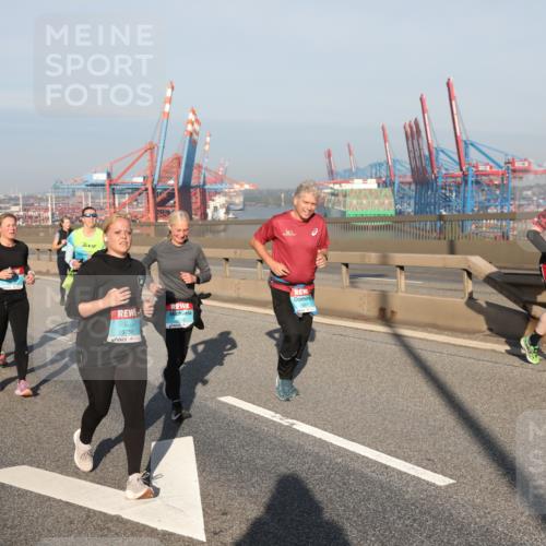 03.10.2025 - Köhlbrandbrückenlauf Yannick Fuchs http://msf.ph/oto/9179490 03.10.2025 08:52:26 Position 2 3759 meine-sportfotos.de