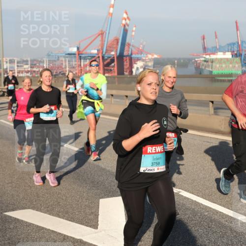 03.10.2025 - Köhlbrandbrückenlauf Yannick Fuchs http://msf.ph/oto/9179495 03.10.2025 08:52:26 Position 2 1687, 3759 meine-sportfotos.de