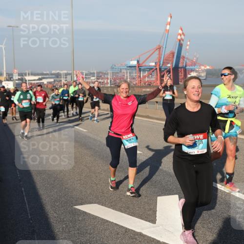 03.10.2025 - Köhlbrandbrückenlauf Yannick Fuchs http://msf.ph/oto/9179500 03.10.2025 08:52:27 Position 2 2943, 2682 meine-sportfotos.de