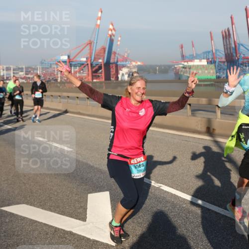 03.10.2025 - Köhlbrandbrückenlauf Yannick Fuchs http://msf.ph/oto/9179515 03.10.2025 08:52:28 Position 2 2943 meine-sportfotos.de