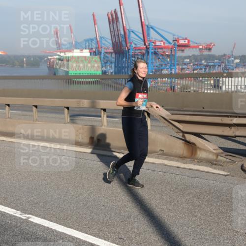 03.10.2025 - Köhlbrandbrückenlauf Yannick Fuchs http://msf.ph/oto/9179529 03.10.2025 08:52:30 Position 2  meine-sportfotos.de