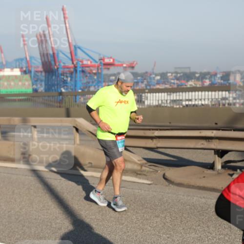 03.10.2025 - Köhlbrandbrückenlauf Yannick Fuchs http://msf.ph/oto/9179626 03.10.2025 08:52:40 Position 2  meine-sportfotos.de