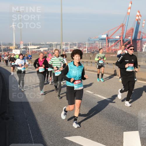 03.10.2025 - Köhlbrandbrückenlauf Yannick Fuchs http://msf.ph/oto/9179666 03.10.2025 08:52:45 Position 2 2119, 13, 2616 meine-sportfotos.de