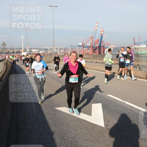 03.10.2025 - Köhlbrandbrückenlauf Yannick Fuchs http://msf.ph/oto/9179693 03.10.2025 08:52:48 Position 2  meine-sportfotos.de