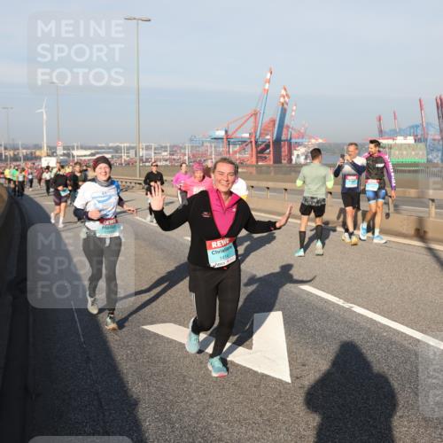 03.10.2025 - Köhlbrandbrückenlauf Yannick Fuchs http://msf.ph/oto/9179697 03.10.2025 08:52:48 Position 2 1414 meine-sportfotos.de