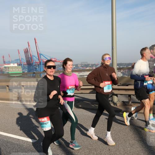 03.10.2025 - Köhlbrandbrückenlauf Yannick Fuchs http://msf.ph/oto/9179735 03.10.2025 08:52:53 Position 2 1811, 1885, 118 meine-sportfotos.de