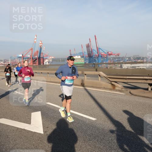 03.10.2025 - Köhlbrandbrückenlauf Yannick Fuchs http://msf.ph/oto/9179765 03.10.2025 08:52:56 Position 2  meine-sportfotos.de