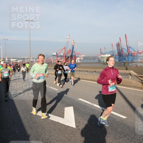 03.10.2025 - Köhlbrandbrückenlauf Yannick Fuchs http://msf.ph/oto/9179773 03.10.2025 08:52:57 Position 2 2128 meine-sportfotos.de