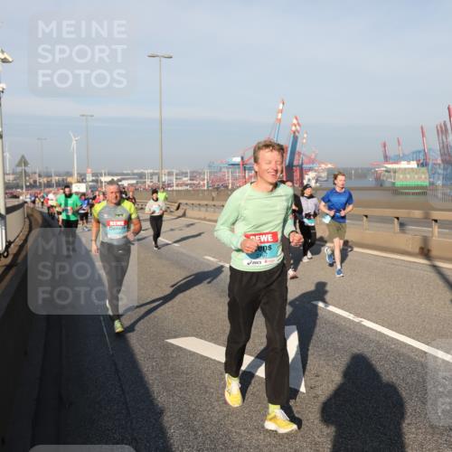03.10.2025 - Köhlbrandbrückenlauf Yannick Fuchs http://msf.ph/oto/9179780 03.10.2025 08:52:58 Position 2  meine-sportfotos.de