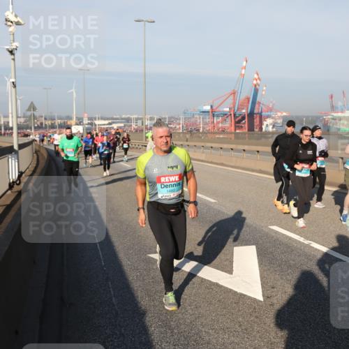 03.10.2025 - Köhlbrandbrückenlauf Yannick Fuchs http://msf.ph/oto/9179788 03.10.2025 08:52:59 Position 2 1482 meine-sportfotos.de