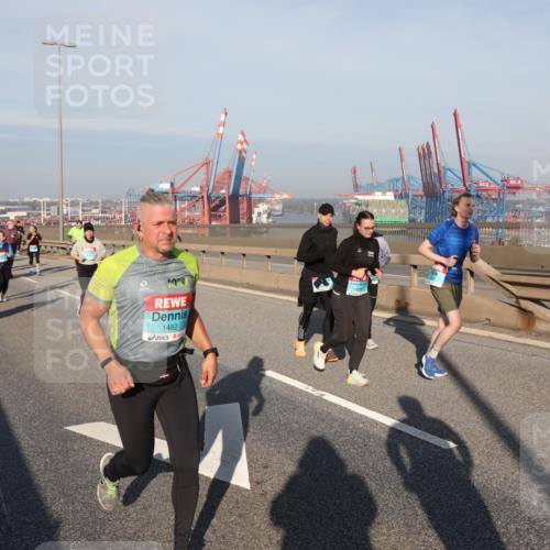 03.10.2025 - Köhlbrandbrückenlauf Yannick Fuchs http://msf.ph/oto/9179790 03.10.2025 08:52:59 Position 2 1482 meine-sportfotos.de