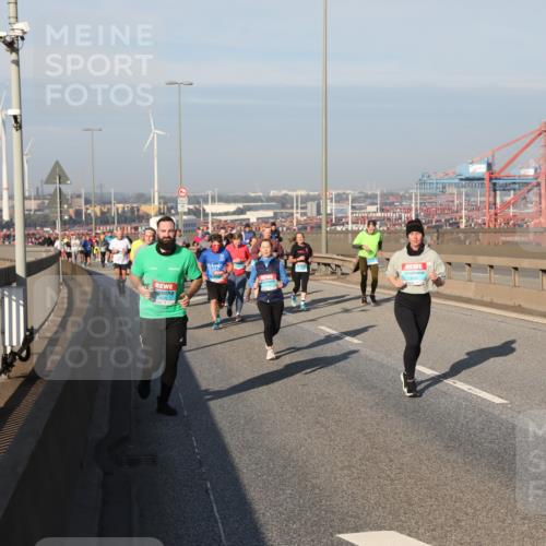 03.10.2025 - Köhlbrandbrückenlauf Yannick Fuchs http://msf.ph/oto/9179795 03.10.2025 08:53:00 Position 2  meine-sportfotos.de