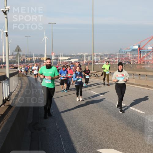 03.10.2025 - Köhlbrandbrückenlauf Yannick Fuchs http://msf.ph/oto/9179796 03.10.2025 08:53:00 Position 2 3038 meine-sportfotos.de