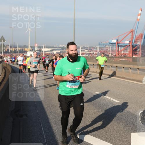 03.10.2025 - Köhlbrandbrückenlauf Yannick Fuchs http://msf.ph/oto/9179809 03.10.2025 08:53:02 Position 2 3038 meine-sportfotos.de