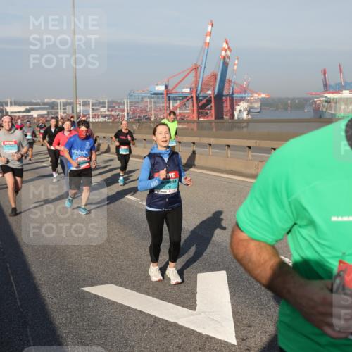03.10.2025 - Köhlbrandbrückenlauf Yannick Fuchs http://msf.ph/oto/9179817 03.10.2025 08:53:04 Position 2 6170, 3038 meine-sportfotos.de