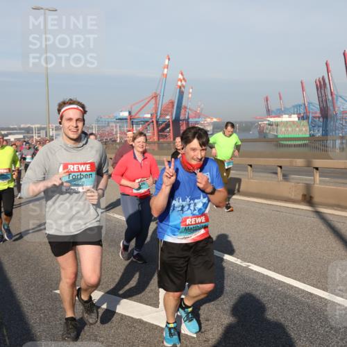 03.10.2025 - Köhlbrandbrückenlauf Yannick Fuchs http://msf.ph/oto/9179839 03.10.2025 08:53:06 Position 2 2556, 20 meine-sportfotos.de
