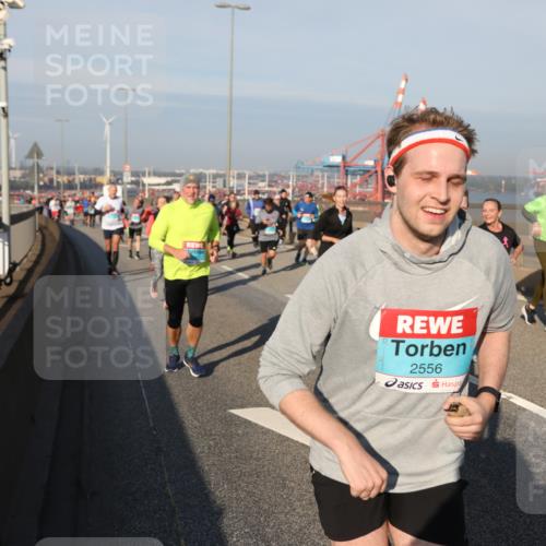 03.10.2025 - Köhlbrandbrückenlauf Yannick Fuchs http://msf.ph/oto/9179845 03.10.2025 08:53:07 Position 2 2556 meine-sportfotos.de