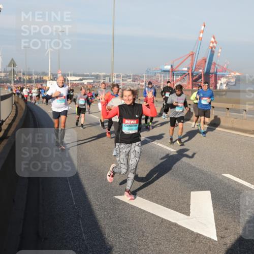03.10.2025 - Köhlbrandbrückenlauf Yannick Fuchs http://msf.ph/oto/9179856 03.10.2025 08:53:10 Position 2 3422 meine-sportfotos.de