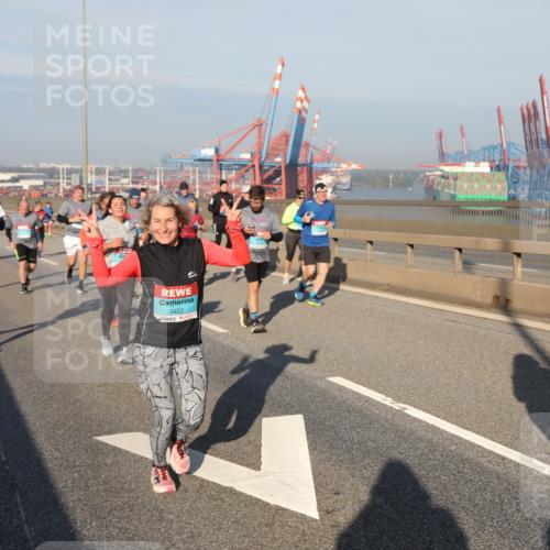 03.10.2025 - Köhlbrandbrückenlauf Yannick Fuchs http://msf.ph/oto/9179861 03.10.2025 08:53:10 Position 2 3422 meine-sportfotos.de