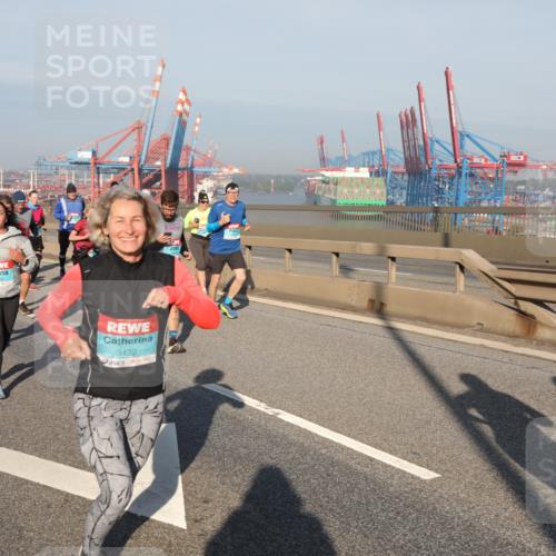 03.10.2025 - Köhlbrandbrückenlauf Yannick Fuchs http://msf.ph/oto/9179865 03.10.2025 08:53:10 Position 2 3422 meine-sportfotos.de