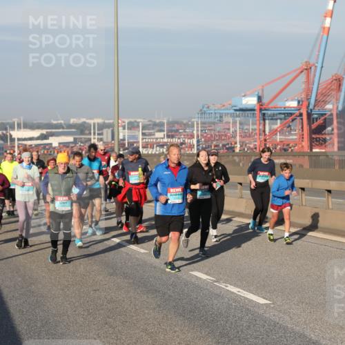 03.10.2025 - Köhlbrandbrückenlauf Yannick Fuchs http://msf.ph/oto/9179933 03.10.2025 08:53:21 Position 2 2187, 2158 meine-sportfotos.de