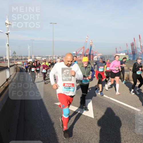 03.10.2025 - Köhlbrandbrückenlauf Yannick Fuchs http://msf.ph/oto/9179983 03.10.2025 08:53:25 Position 2 1840 meine-sportfotos.de