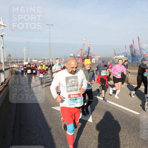 03.10.2025 - Köhlbrandbrückenlauf Yannick Fuchs http://msf.ph/oto/9179984 03.10.2025 08:53:25 Position 2 1840 meine-sportfotos.de