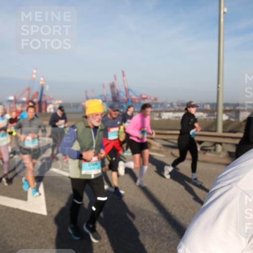 03.10.2025 - Köhlbrandbrückenlauf Yannick Fuchs http://msf.ph/oto/9179992 03.10.2025 08:53:26 Position 2  meine-sportfotos.de