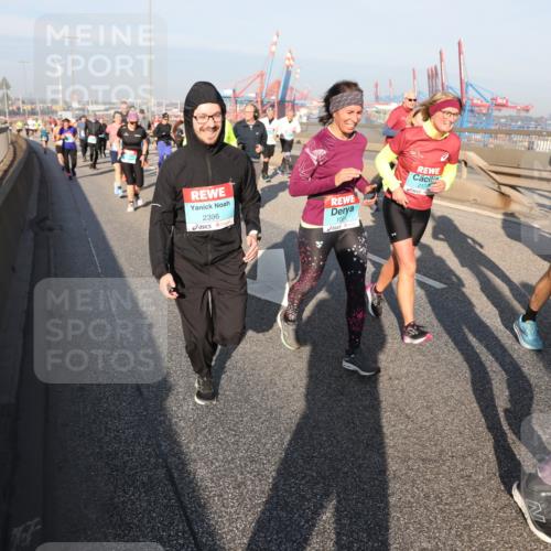 03.10.2025 - Köhlbrandbrückenlauf Yannick Fuchs http://msf.ph/oto/9180016 03.10.2025 08:53:29 Position 2 2396, 1001 meine-sportfotos.de