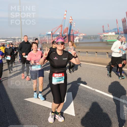 03.10.2025 - Köhlbrandbrückenlauf Yannick Fuchs http://msf.ph/oto/9180035 03.10.2025 08:53:31 Position 2 2152, 2828 meine-sportfotos.de