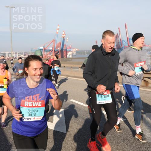 03.10.2025 - Köhlbrandbrückenlauf Yannick Fuchs http://msf.ph/oto/9180064 03.10.2025 08:53:34 Position 2 3810, 3706 meine-sportfotos.de