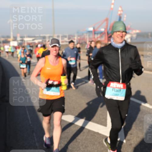 03.10.2025 - Köhlbrandbrückenlauf Yannick Fuchs http://msf.ph/oto/9180067 03.10.2025 08:53:35 Position 2 2089 meine-sportfotos.de