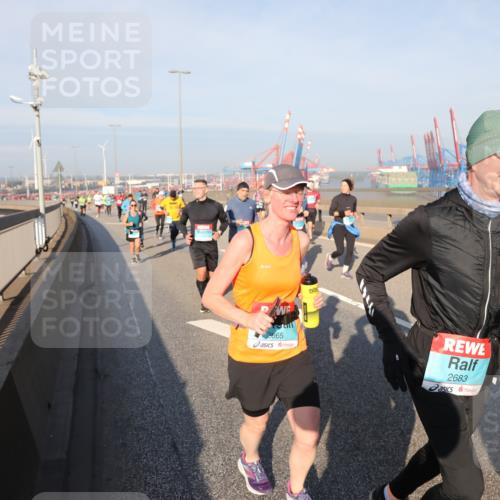 03.10.2025 - Köhlbrandbrückenlauf Yannick Fuchs http://msf.ph/oto/9180071 03.10.2025 08:53:35 Position 2 2065, 2683 meine-sportfotos.de