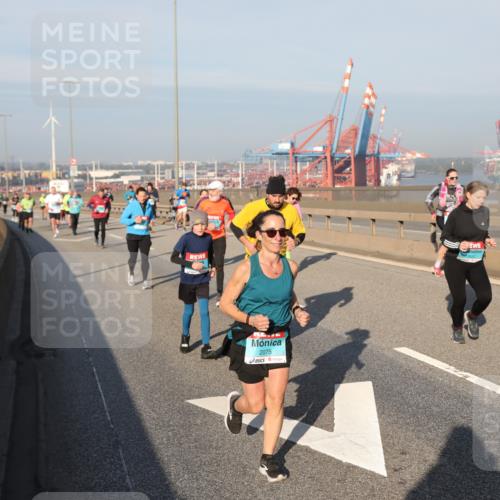 03.10.2025 - Köhlbrandbrückenlauf Yannick Fuchs http://msf.ph/oto/9180092 03.10.2025 08:53:38 Position 2 2075 meine-sportfotos.de