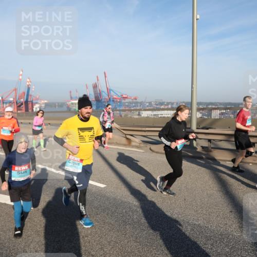 03.10.2025 - Köhlbrandbrückenlauf Yannick Fuchs http://msf.ph/oto/9180109 03.10.2025 08:53:40 Position 2 2842, 28, 10 meine-sportfotos.de