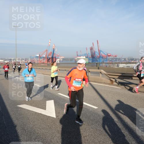 03.10.2025 - Köhlbrandbrückenlauf Yannick Fuchs http://msf.ph/oto/9180118 03.10.2025 08:53:41 Position 2 3577 meine-sportfotos.de