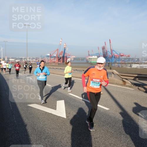 03.10.2025 - Köhlbrandbrückenlauf Yannick Fuchs http://msf.ph/oto/9180120 03.10.2025 08:53:41 Position 2 3577 meine-sportfotos.de