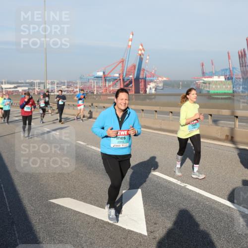 03.10.2025 - Köhlbrandbrückenlauf Yannick Fuchs http://msf.ph/oto/9180124 03.10.2025 08:53:42 Position 2 2315 meine-sportfotos.de