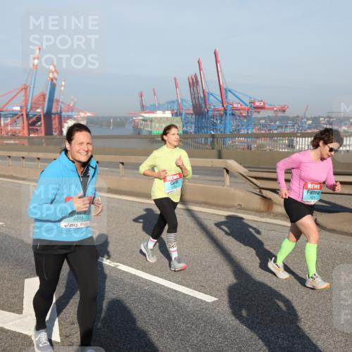 03.10.2025 - Köhlbrandbrückenlauf Yannick Fuchs http://msf.ph/oto/9180128 03.10.2025 08:53:42 Position 2 2315, 1762, 1629 meine-sportfotos.de