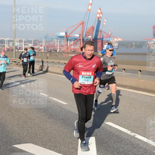 03.10.2025 - Köhlbrandbrückenlauf Yannick Fuchs http://msf.ph/oto/9180143 03.10.2025 08:53:46 Position 2 2408 meine-sportfotos.de