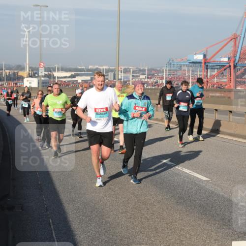 03.10.2025 - Köhlbrandbrückenlauf Yannick Fuchs http://msf.ph/oto/9180158 03.10.2025 08:53:48 Position 2  meine-sportfotos.de