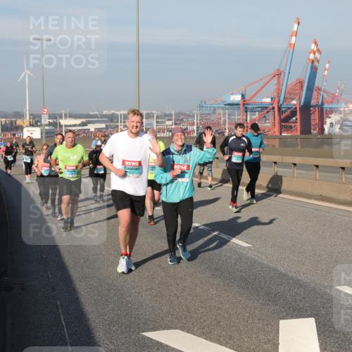 03.10.2025 - Köhlbrandbrückenlauf Yannick Fuchs http://msf.ph/oto/9180163 03.10.2025 08:53:49 Position 2  meine-sportfotos.de