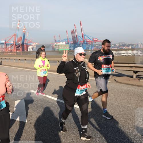 03.10.2025 - Köhlbrandbrückenlauf Yannick Fuchs http://msf.ph/oto/9180225 03.10.2025 08:53:56 Position 2 683, 2000 meine-sportfotos.de