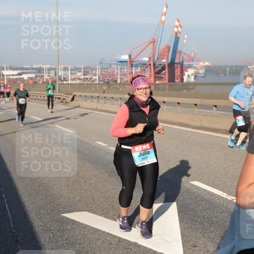 03.10.2025 - Köhlbrandbrückenlauf Yannick Fuchs http://msf.ph/oto/9180255 03.10.2025 08:54:01 Position 2 2829 meine-sportfotos.de