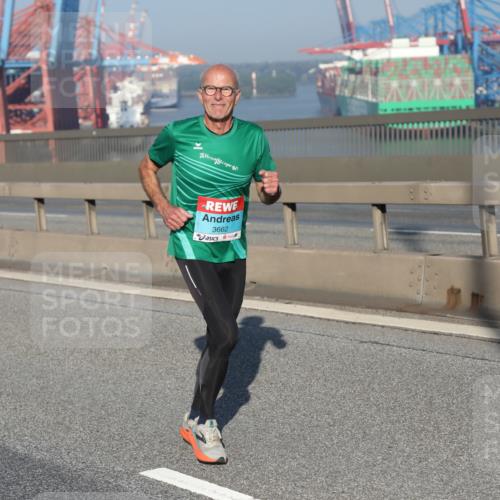03.10.2025 - Köhlbrandbrückenlauf Yannick Fuchs http://msf.ph/oto/9180280 03.10.2025 08:54:09 Position 2 3662 meine-sportfotos.de