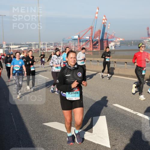 03.10.2025 - Köhlbrandbrückenlauf Yannick Fuchs http://msf.ph/oto/9180318 03.10.2025 08:54:17 Position 2 1937 meine-sportfotos.de
