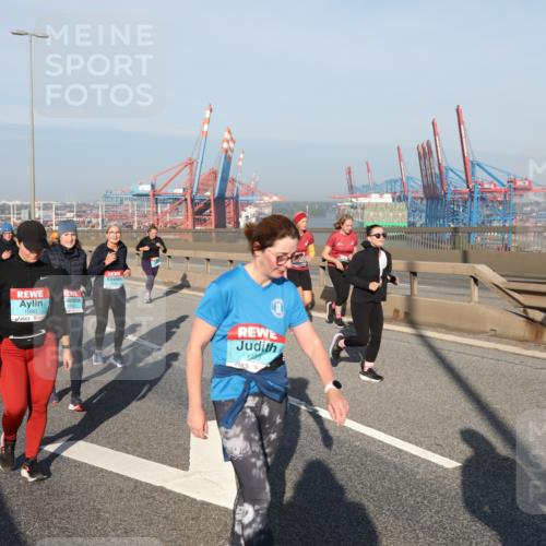 03.10.2025 - Köhlbrandbrückenlauf Yannick Fuchs http://msf.ph/oto/9180347 03.10.2025 08:54:21 Position 2 1990, 85 meine-sportfotos.de