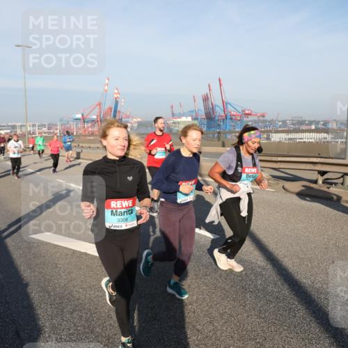 03.10.2025 - Köhlbrandbrückenlauf Yannick Fuchs http://msf.ph/oto/9180403 03.10.2025 08:54:31 Position 2 3306 meine-sportfotos.de