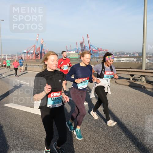 03.10.2025 - Köhlbrandbrückenlauf Yannick Fuchs http://msf.ph/oto/9180405 03.10.2025 08:54:32 Position 2 3306, 3408 meine-sportfotos.de