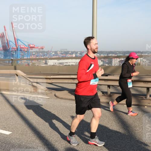 03.10.2025 - Köhlbrandbrückenlauf Yannick Fuchs http://msf.ph/oto/9180409 03.10.2025 08:54:33 Position 2  meine-sportfotos.de